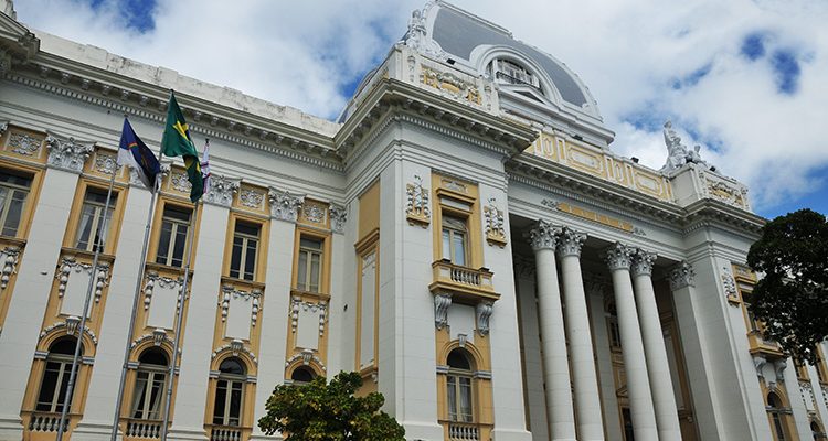 TJPE afasta obrigatoriedade de recolhimento de depósito mensal destinado ao FEEF
