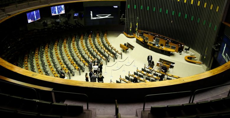 Possibilidade de compensação de créditos reconhecidos pelo judiciário antes da decisão definitiva (trânsito em julgado)